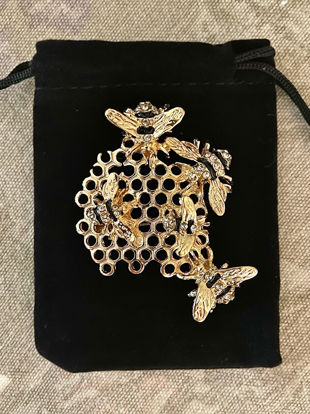 Honeycomb Bees Brooch 🐝🐝🐝